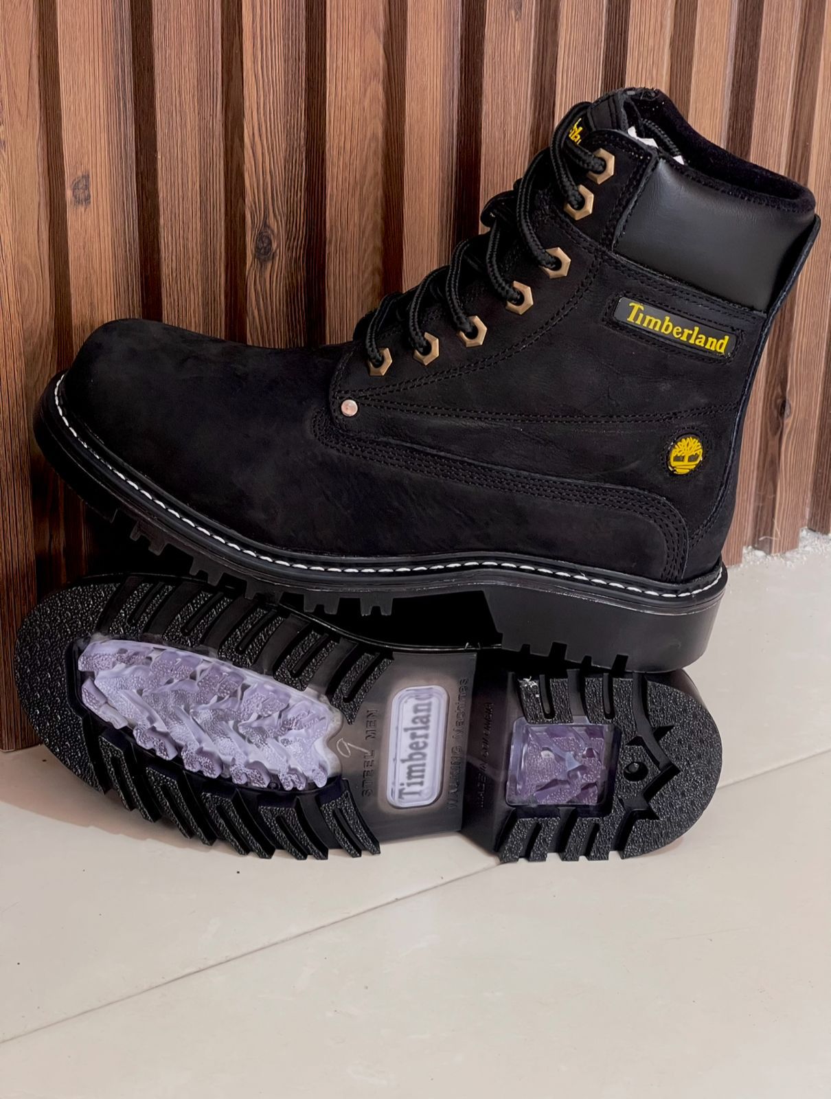 Timberland™ – Botas que aguantan todo… ¡y te hacen ver con estilo!